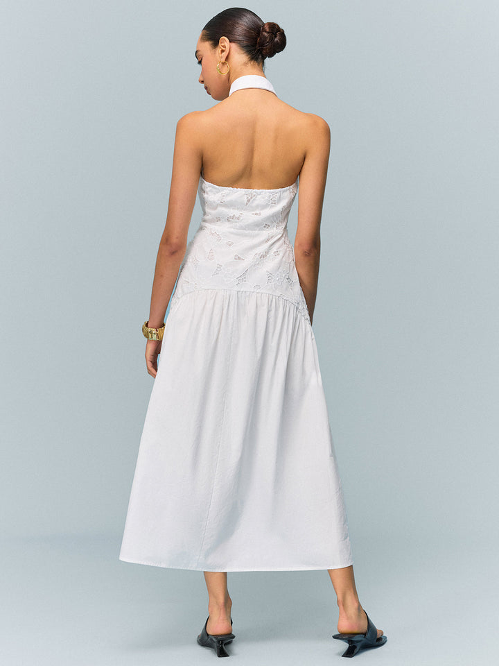 Tasche, Neckholder und besticktes Kleid ohne Gürtel