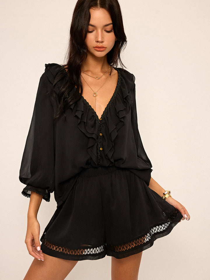 Raffiniertes Chiffon-Oberteil mit Knöpfen und Shorts-Set