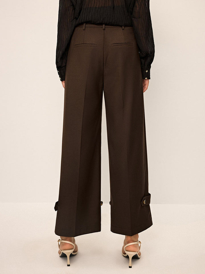 Plissierte Marlenehose mit Knöchelknopfdetail