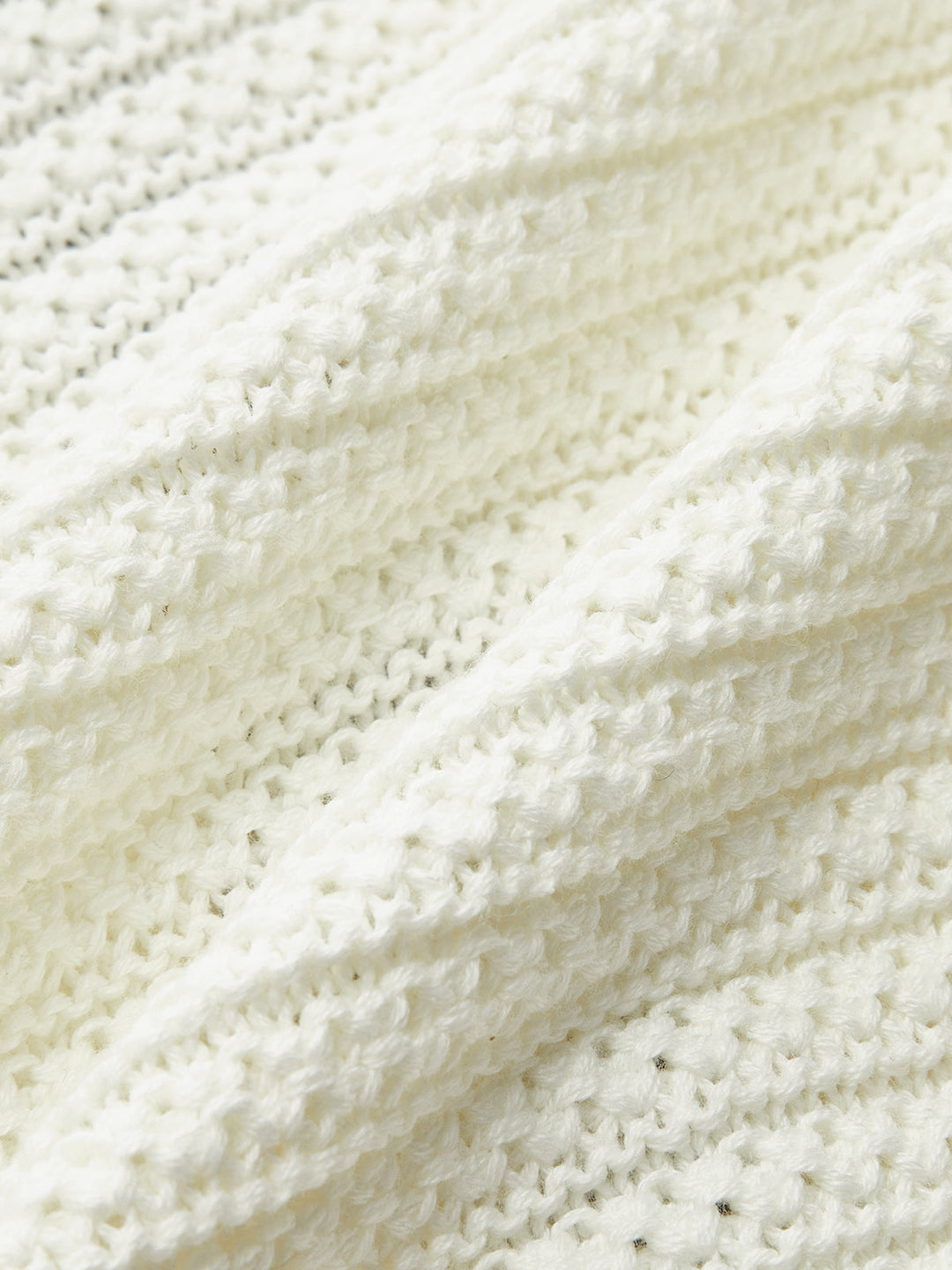 Button-Besetzter Strickweste mit Streifen