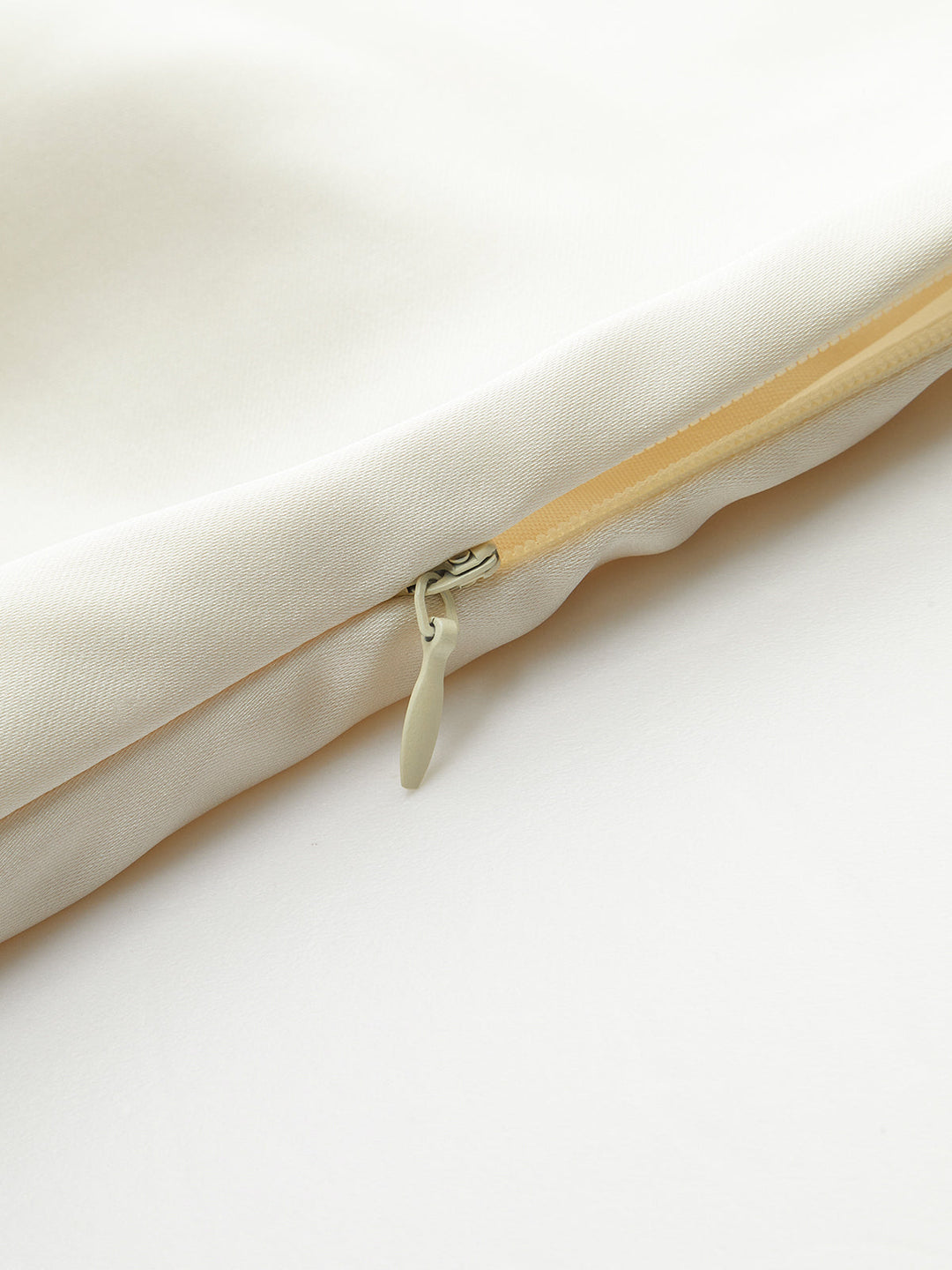 One-Shoulder Asymmetric Hem Top mit Schleifendetail
