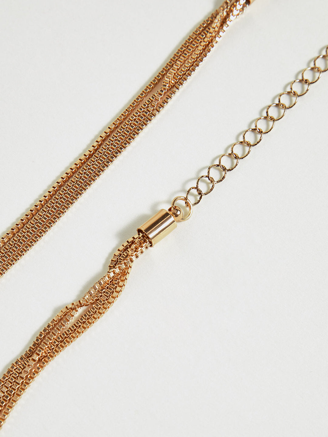 Goldene Y-förmige Halskette mit Knoten