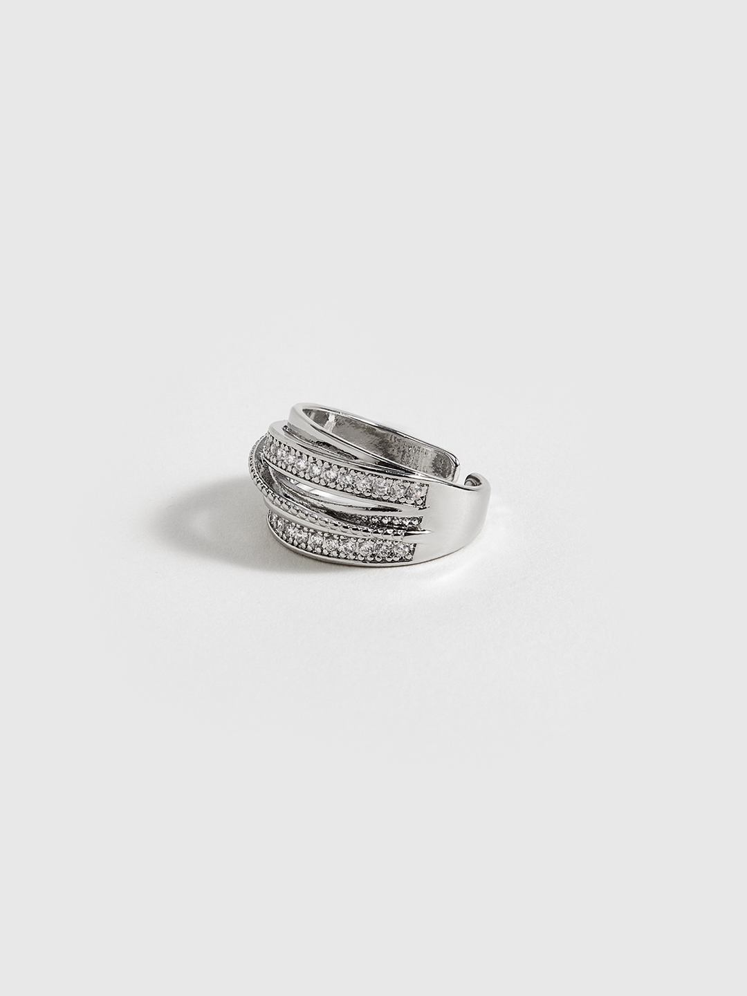 Verstellbarer Ring mit Strasssteinen
