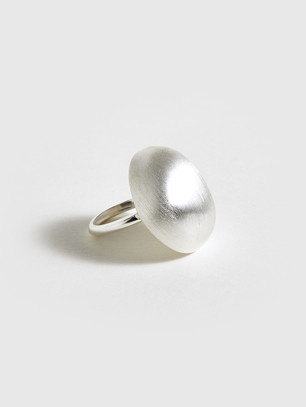 Mattsilber Oval Kuppelring