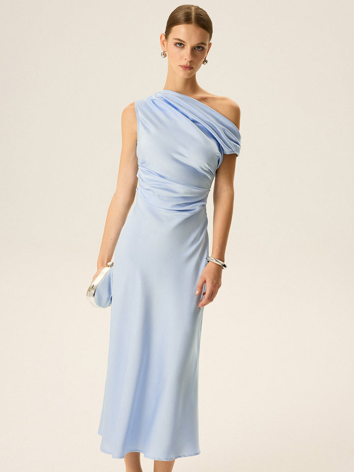 Kleid mit schulterfreiem Ausschnitt
