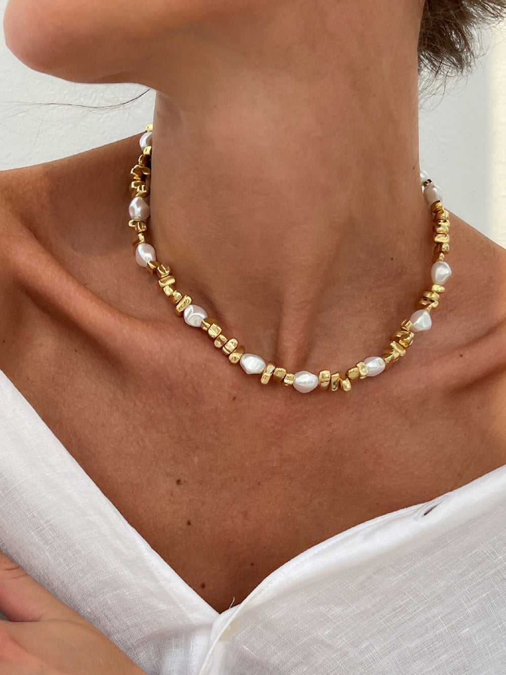 Perlen- und Gold-Perlen-Choker-Halskette